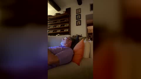 Dominique online show from April 26, 7:21 pm