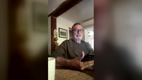 Dominique online show from May 5, 8:38 am