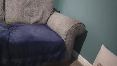 Snapshot of tannednsmooth chatting on February 4, 12:33 pm tannednsmooth online show from February 4, 12:33 pm
