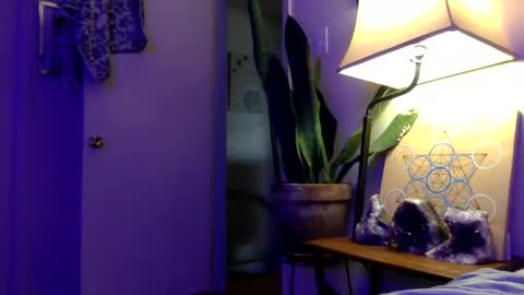 Snapshot of tantrichealing chatting on December 30, 12:32 am Dr. Love online show from December 30, 12:32 am
