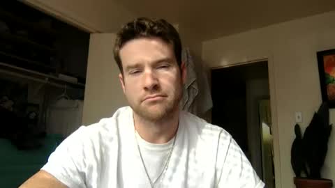 Dr. Love online show from December 15, 9:01 pm