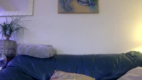 Snapshot of tantrichealing chatting on December 9, 1:25 pm Dr. Love online show from December 9, 1:25 pm