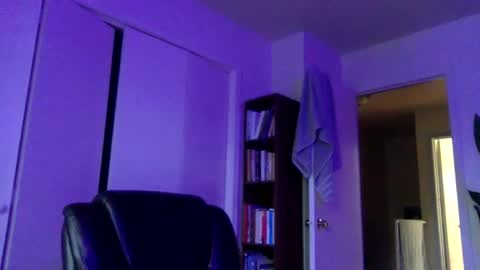 Snapshot of tantrichealing chatting on December 8, 10:57 pm Dr. Love online show from December 8, 10:57 pm