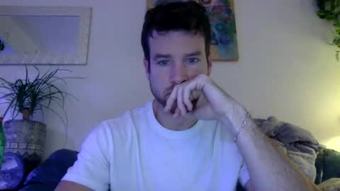 Snapshot of tantrichealing chatting on January 3, 1:47 pm Dr. Love online show from January 3, 1:47 pm