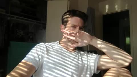 Dr. Love online show from November 18, 8:55 pm