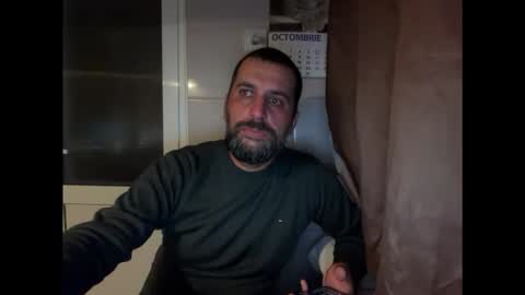 Snapshot of tarkan198 chatting on October 10, 8:45 pm tarkan198 online show from October 10, 8:45 pm