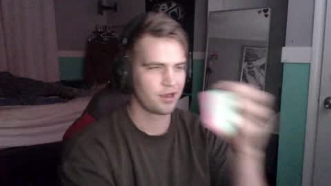 Snapshot of tarus333 chatting on October 7, 6:50 am tarus333 online show from October 7, 6:50 am