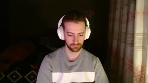 tastemyboner online show from February 2, 1:04 am