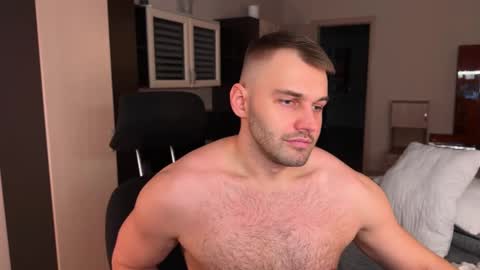 My shows 2100500 UTC3 online show from January 17, 9:27 pm