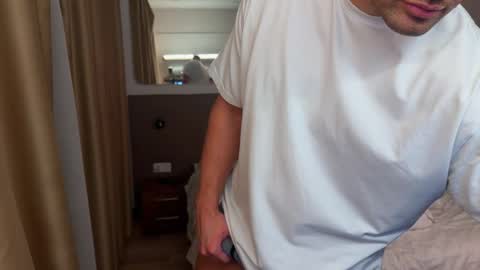 My shows 2100500 UTC3 online show from November 18, 6:33 pm