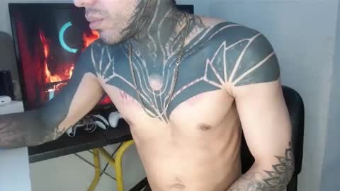 Snapshot of tatsexboy chatting on September 10, 9:08 am SeX-Boy online show from September 10, 9:08 am