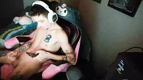 Snapshot of tattedcumdaddy chatting on February 26, 6:47 am tattedcumdaddy online show from February 26, 6:47 am