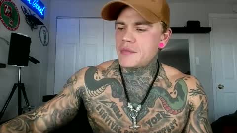 Snapshot of tatteddaddy9000 chatting on October 4, 3:39 pm D-Man online show from October 4, 3:39 pm