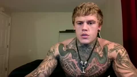 Snapshot of tatteddaddy9000 chatting on September 25, 1:37 am D-Man online show from September 25, 1:37 am