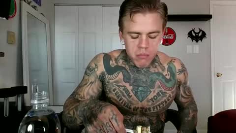 Snapshot of tatteddaddy9000 chatting on October 9, 1:27 pm D-Man online show from October 9, 1:27 pm