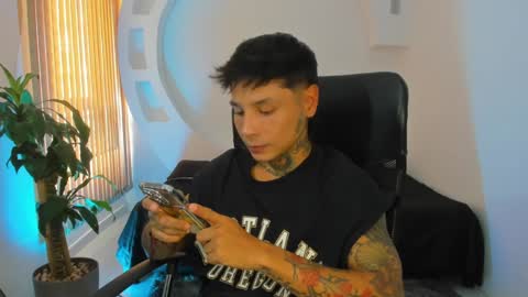 Snapshot of tattokoi chatting on January 28, 8:04 pm tattokoi online show from January 28, 8:04 pm