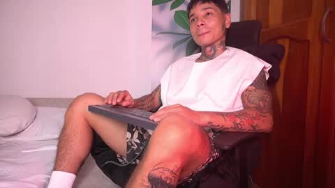 Snapshot of tattokoi chatting on September 19, 7:35 pm tattokoi online show from September 19, 7:35 pm