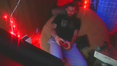 tattoo3333 online show from January 11, 10:30 am