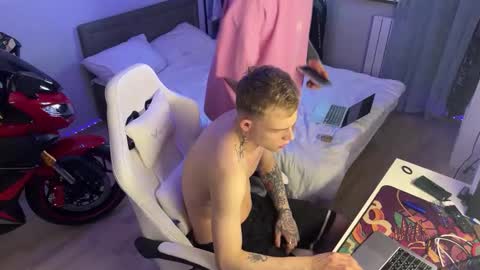 Alex but u can call me Theo online show from March 11, 7:37 am