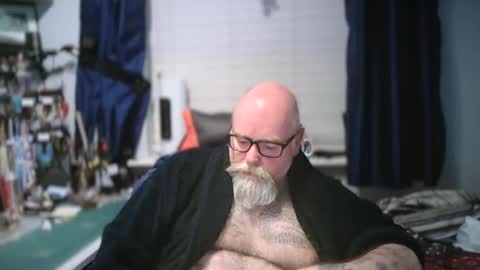 Snapshot of tattooeddilf01 chatting on October 5, 9:30 pm Tattooeddilf 01 online show from October 5, 9:30 pm