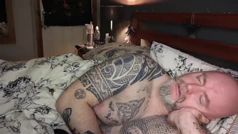 Tattooeddilf 01 online show from December 8, 5:39 am
