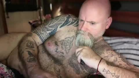 Snapshot of tattooeddilf01 chatting on October 17, 11:09 pm Tattooeddilf 01 online show from October 17, 11:09 pm