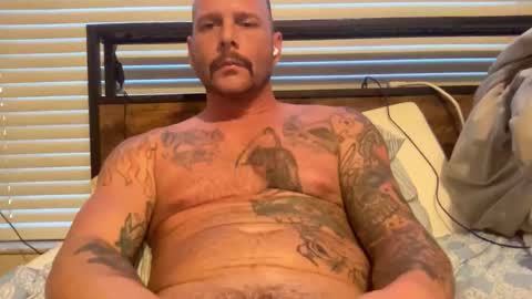Snapshot of tattooman5555 chatting on October 21, 3:59 pm Tattooman online show from October 21, 3:59 pm