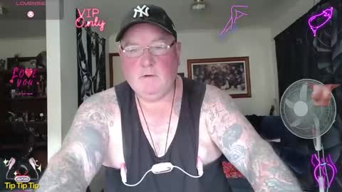 tattzsexy online show from May 7, 2:11 am