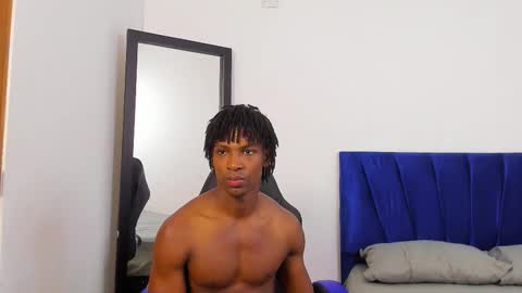 Snapshot of tau_montes chatting on September 16, 2:07 pm tau_montes online show from September 16, 2:07 pm