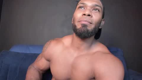 Snapshot of tayler_waka chatting on October 12, 11:32 pm Tyler online show from October 12, 11:32 pm