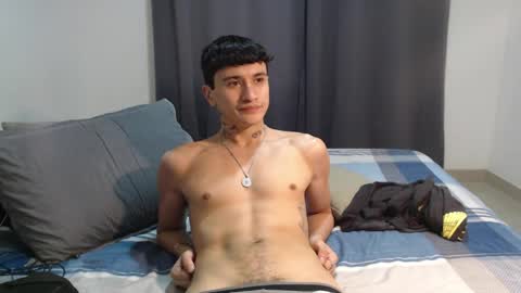 independent model online show from June 5, 7:03 am