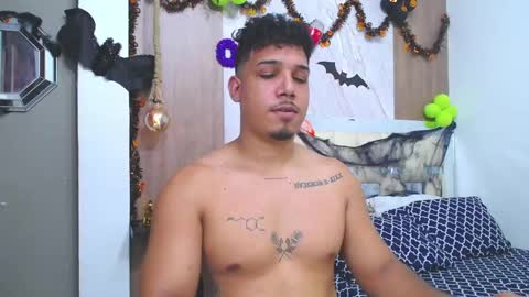 taylor_collins_2 online show from October 27, 5:48 pm