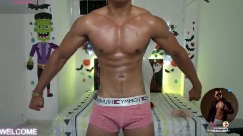 Snapshot of taylor_johnn chatting on October 12, 9:09 pm Penagos zz online show from October 12, 9:09 pm