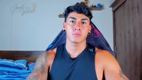 taylor_mclane1 online show from April 2, 10:28 pm