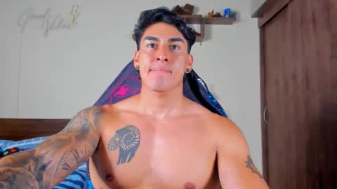 taylor_mclane1 online show from December 2, 5:38 pm