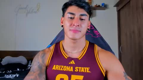 taylor_mclane1 online show from April 20, 6:43 pm