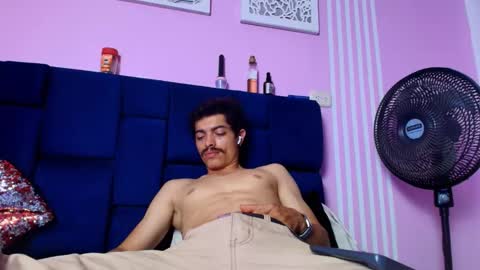 taylor stele online show from May 14, 9:02 pm