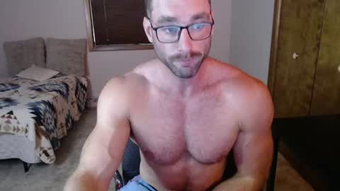 Taylor Oaks online show from June 25, 5:28 pm