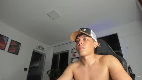 taylorsorf online show from November 7, 1:53 am