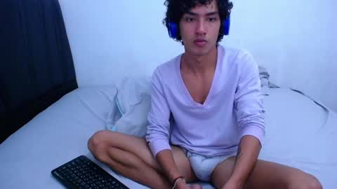 Snapshot of tayronx33 chatting on January 25, 4:57 pm Tayron online show from January 25, 4:57 pm