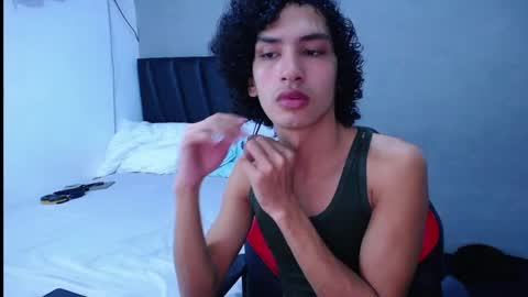 Snapshot of tayronx33 chatting on October 3, 7:41 pm Tayron online show from October 3, 7:41 pm