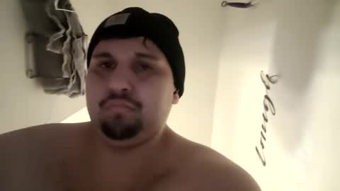 Snapshot of tboy833 chatting on February 12, 10:26 pm Luis online show from February 12, 10:26 pm