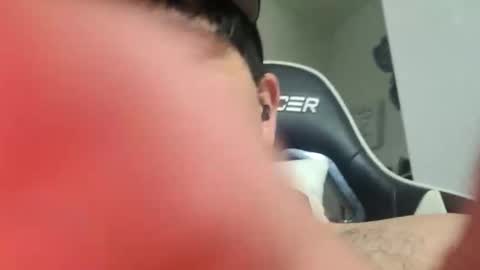 Snapshot of tboy833 chatting on November 1, 6:34 pm Luis online show from November 1, 6:34 pm