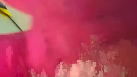 Snapshot of tboy833 chatting on October 15, 12:18 am Luis online show from October 15, 12:18 am