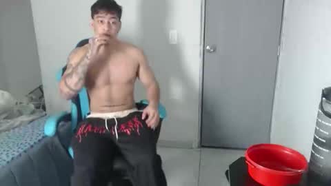 Snapshot of team23hot0 chatting on October 31, 4:58 am team23hot0 online show from October 31, 4:58 am