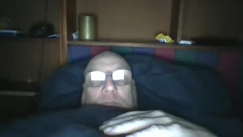 Mark online show from April 5, 8:00 am