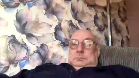 Snapshot of tebb61 chatting on September 22, 2:38 pm Mark online show from September 22, 2:38 pm