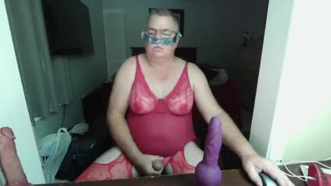teddy1972 online show from May 6, 7:25 pm