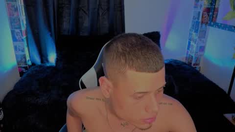 teeenagefeverr online show from November 11, 5:07 pm