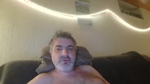 Snapshot of teeforyou chatting on October 3, 6:57 pm Peter online show from October 3, 6:57 pm